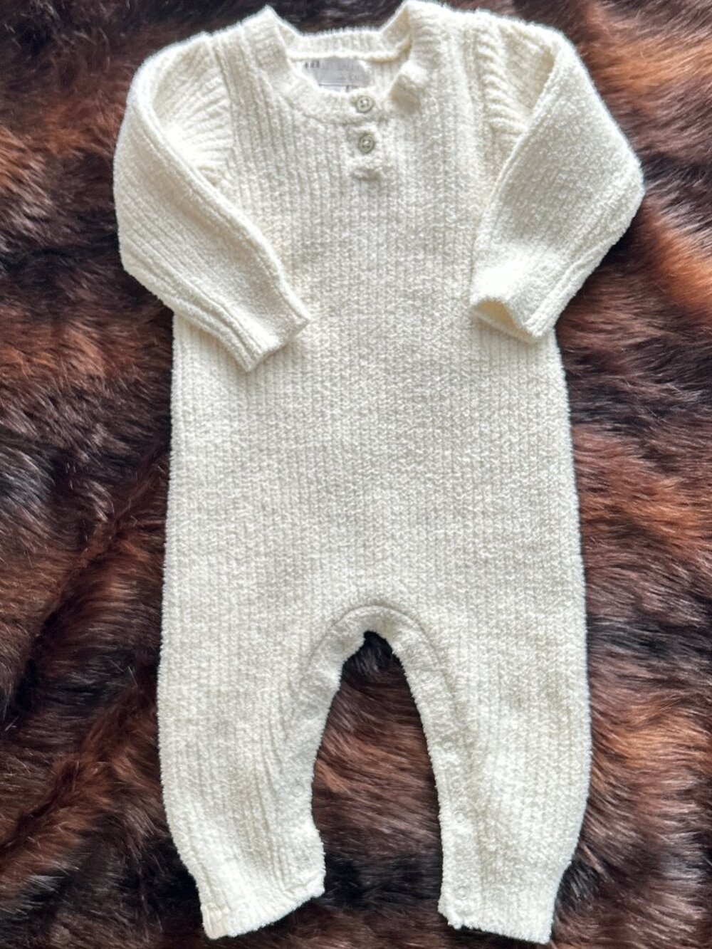 Barefoot Dreams Cozy Chic ~ Onesie Romper ~ sz. 6-12 months ~ Soft Plush Fabric